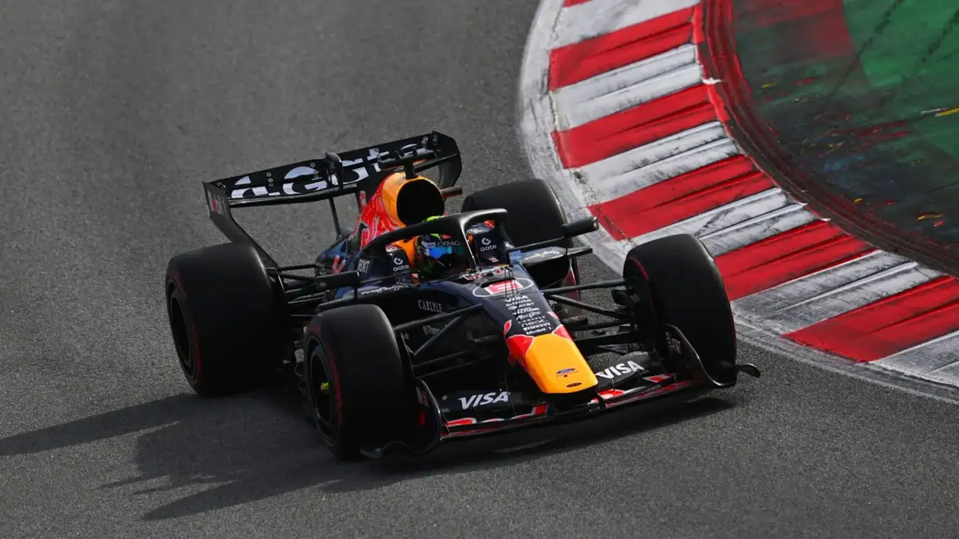 Барселона: другий день передсезонних тестів