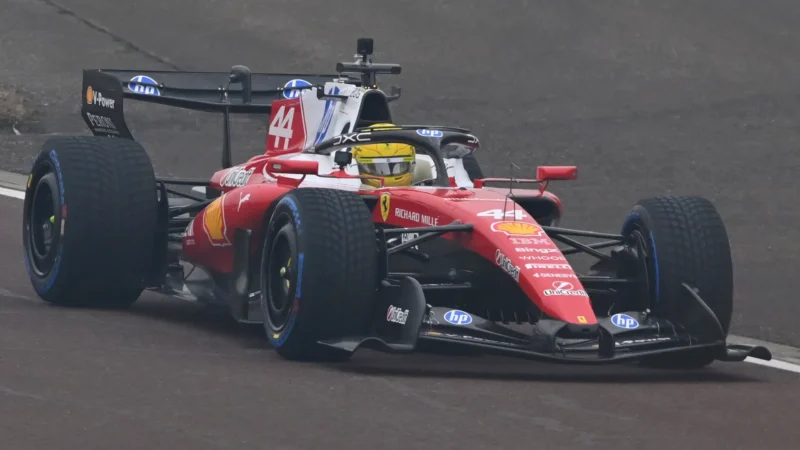 Льюїс Гемілтон сподівається, що цей рік для Ferrari буде кращим (фото 1)