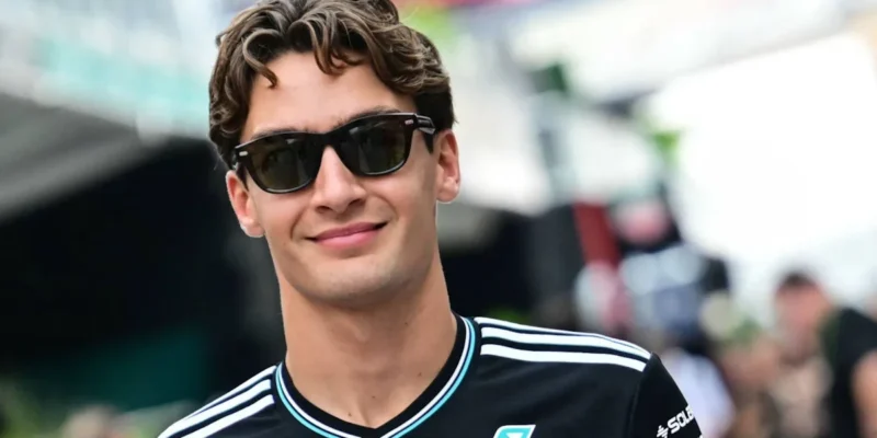 Джордж Расселл двічі побував у стюардів, але відбувся попередженнями (фото )