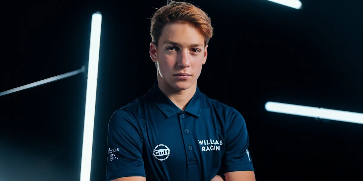 Олександр Бондарев чемпіон Formula 4 UAE