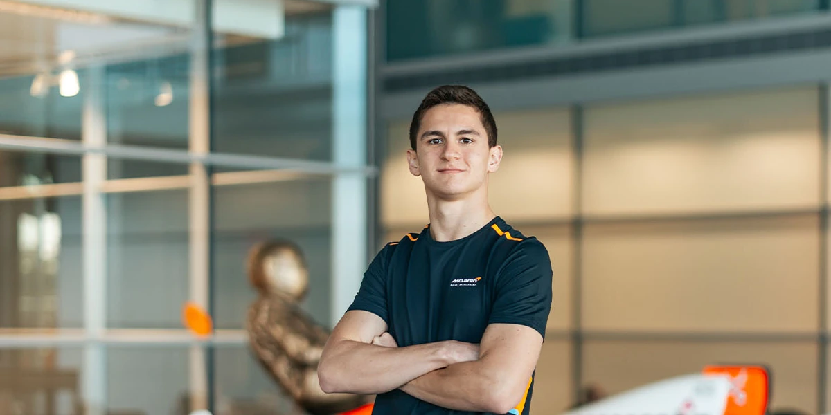 Леонардо Форнаролі провів другі тести за кермом MCL60 на Сільверстоуні